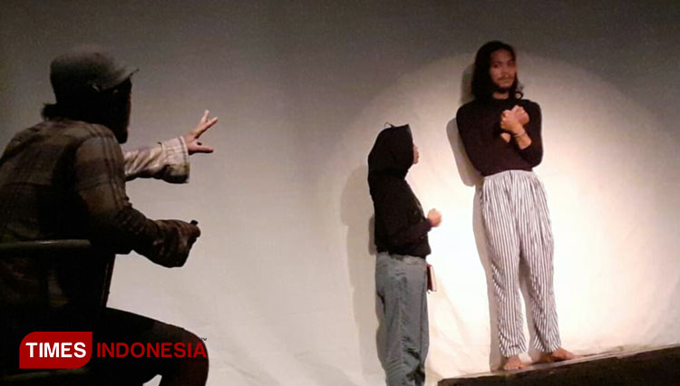 Momentum Hari Teater Sedunia, Ngaos Art Gelar Geblug