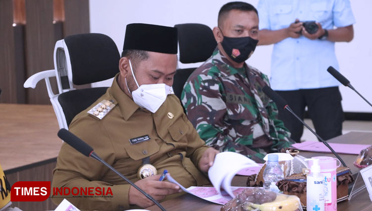 Bupati Gresik Fandi Akhmad Yani saat FGD (Foto: Humas Pemkab Gresik/TIMES Indonesia)