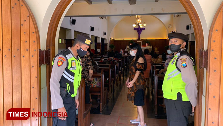 Pasca Bom Bunuh Diri di Makassar, Gereja Bondowoso Dijaga Ketat Jelang Paskah