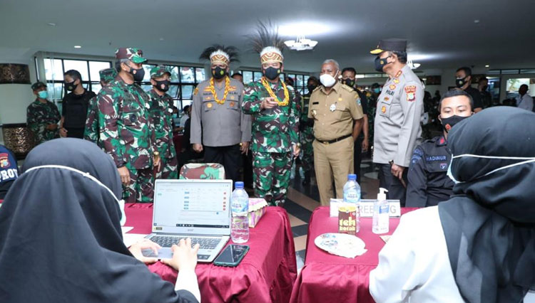 panglima mengunjungi papua barat 3