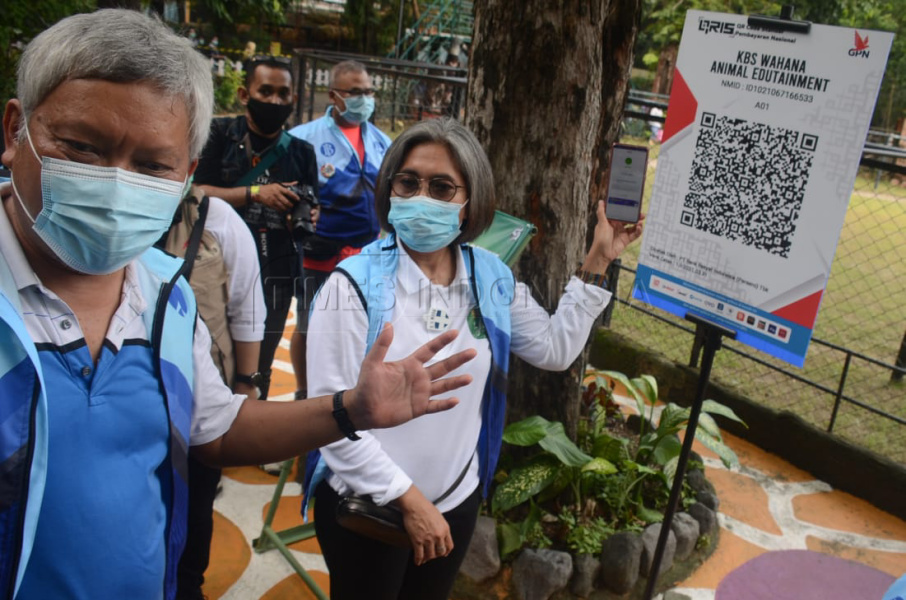 Kebun Binatang Surabaya Manfaatkan QRIS untuk Transaksi Pembayaran