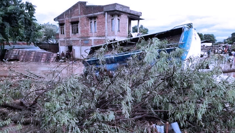 Bencana di NTT: Rumah Hanyut, Jembatan Putus Hingga Puluhan Warga Meninggal Dunia