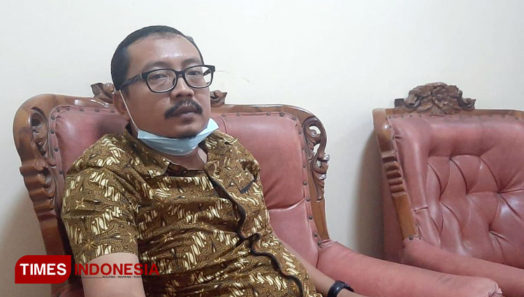 Plt Kepala Bidang Pembangunan Jalan dan Jembatan, Dinas Pekerjaan Umum dan Perumahan Rakyat (DPUPR), Hendri Surya, ST, MT, Selasa (06/05/2021). (Foto: Thaoqid Nur Hidayat/TIMES Indonesia)