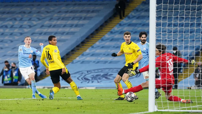 Foden memanfaatkan umpan manis dari Gundogan untuk menjadi gol kemenangan (Foto: mancity)