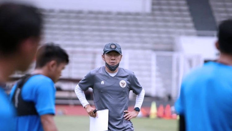 Pelatih Timnas Indonesia, Shin Tae-yong saat mendampingi pemain jalani pemusatan latihan (TC) di Jakarta (foto: Dokumen/PSSI)