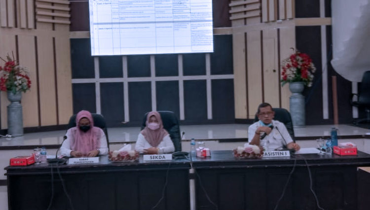 Panitia Muskomwil saat mengadakan rapat yang melibatkan seluruh OPD yang terlibat, bertempat di Aula Kantor Walikota Gorontalo, (Foto: Humas Pemkot Gorontalo) 
