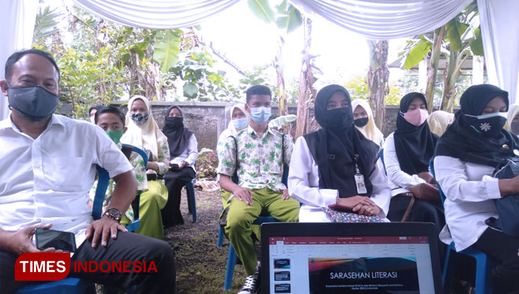 Acara sarasehan literasi dan penandatanganan MoU antara SMP 3 dengan lembaga riset dan riset BLRS (Foto: Moh Bahri/TIMES Indonesia)