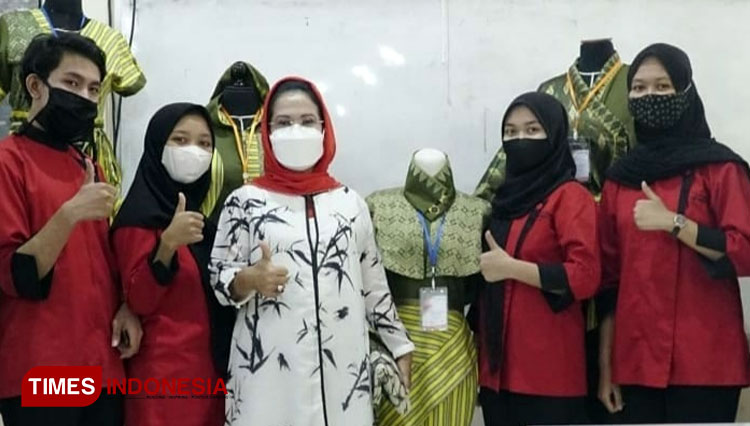 Sri Untari di SMKN 1 Batu a