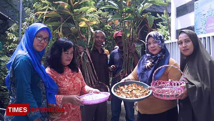 pedagang-di-Pasar-Gresik-3.jpg