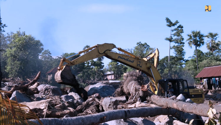 Kementerian PUPR RI Siapkan Relokasi Rumah Warga Terdampak Bencana Longsor di NTT