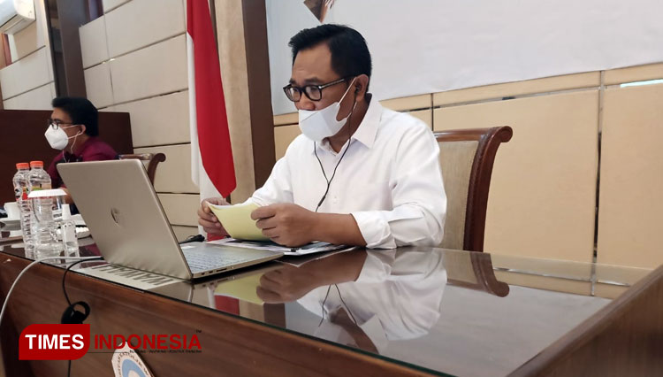Wawali Kota Malang Sofyan Edi Jarwoko atau Bung Edi saat memberikan motivasi kepada mahasiswa Unika Widya Karya. (Foto: Naufal Ardiansyah/TIMES Indonesia)
