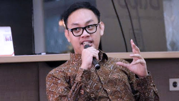 Ekonom INDEF Imbau Perusahaan Bayar Penuh THR Karyawan 
