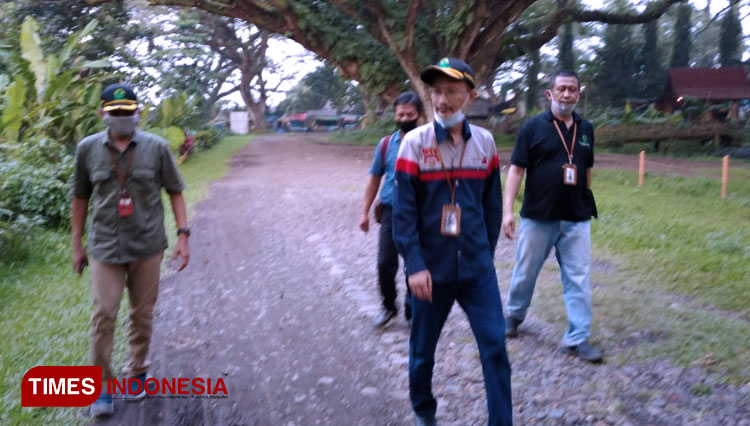 Kepala Divisi Regional Perum Perhutani Jawa Timur b