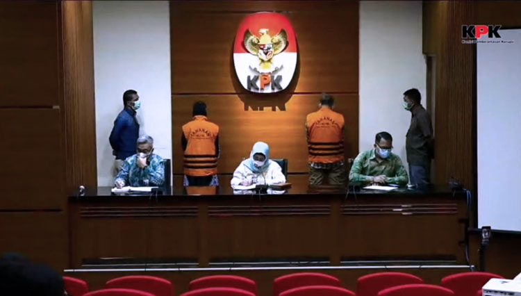 Konferensi pers KPK penetapan tersangka kasus suap di Pemkab Indramayu, yakni Ade Barkah dan Siti Aisyah. (FOTO: Tangkapan layar video chanel You Tube KPK)