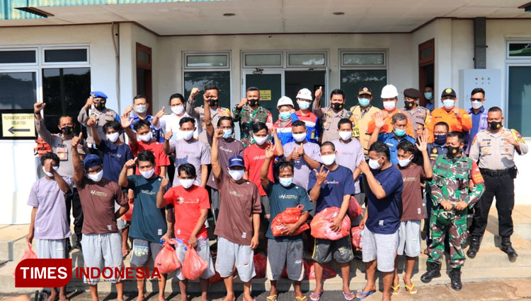 Kru Kapal KM Mandiri