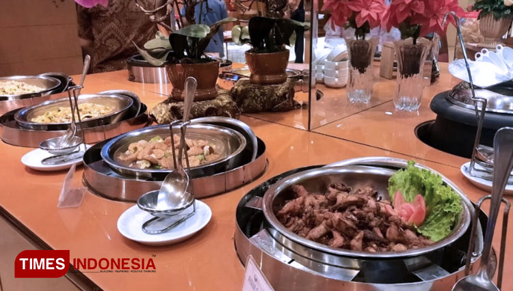 Beberapa menu khas Indonesia yang berada di Paket Bukber di Hotel Bisanta Bidakara (Foto: Samsul Hadi/TIMES Indonesia)