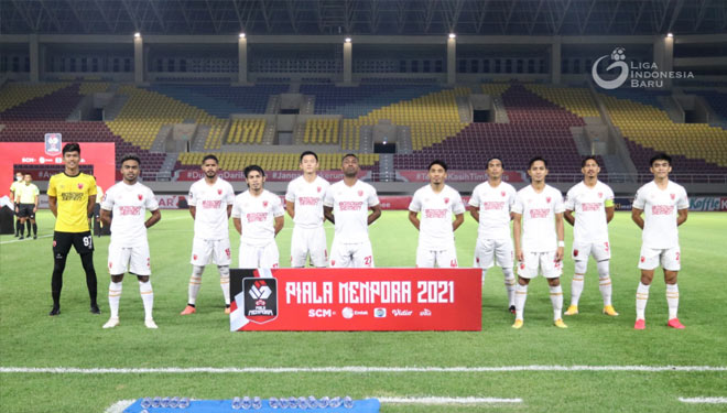 Skuat inti PSM Makassar saat lawan Persija di  semifinal leg kedua Piala Menpora 2021 di Stadion Manahan Solo pada (18/4/2021).  (foto: ligaindonesiabaru.com) 
