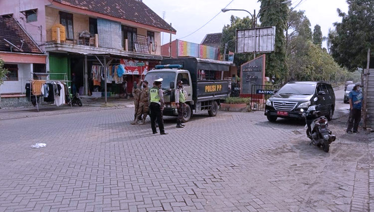 Pasar Kaget mojokerto 2