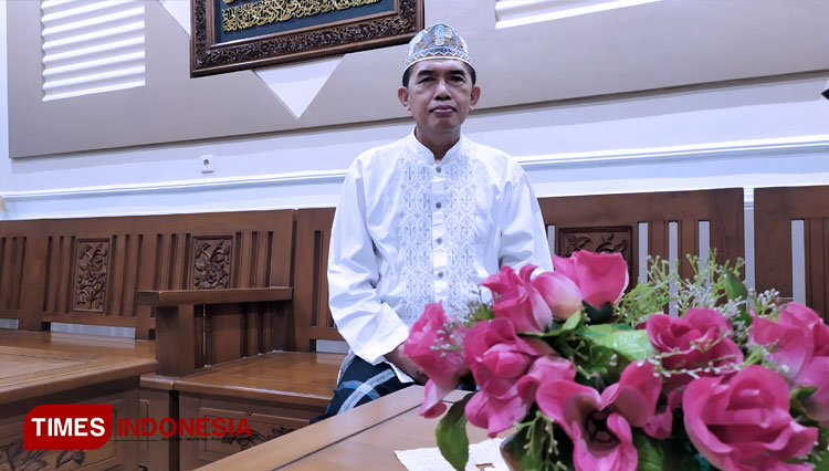 Saat Ramadan, Lebih Baik Memperbanyak Ibadah atau Bekerja? Begini Penjelaan Gus Zuem