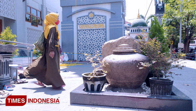 Gentong dan Batu Pasujudan Masjid Agung Lamongan Ditetapkan Jadi Benda Cagar Budaya
