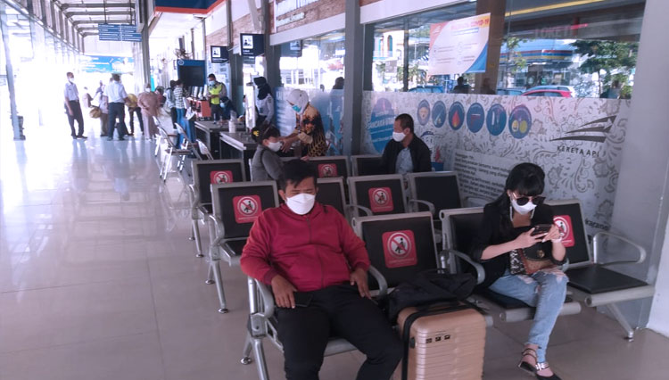 Stasiun Surabaya Pasar Turi 3