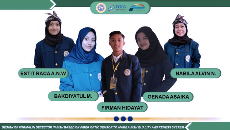 Lima mahasiswa UNAIR yang mendapat gold medal pada AISEEF 2021. (Foto: istimewa).