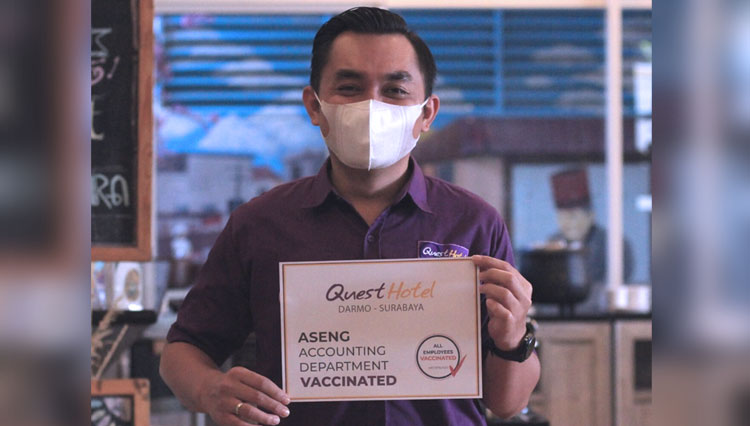 Vaksinasi-bagi-karyawan-Quest-Hotel-Darmo-Surabaya-3.jpg