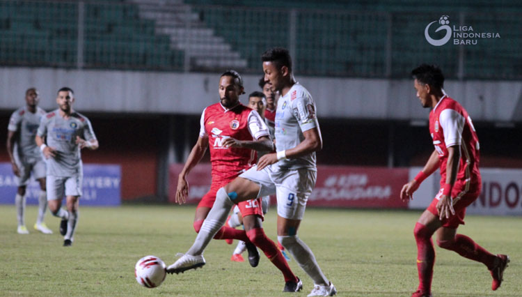 Pertandingan Persija vs Persib di final leg pertama Piala Menpora 2021 (Foto: ligaindonesiabaru.com) 