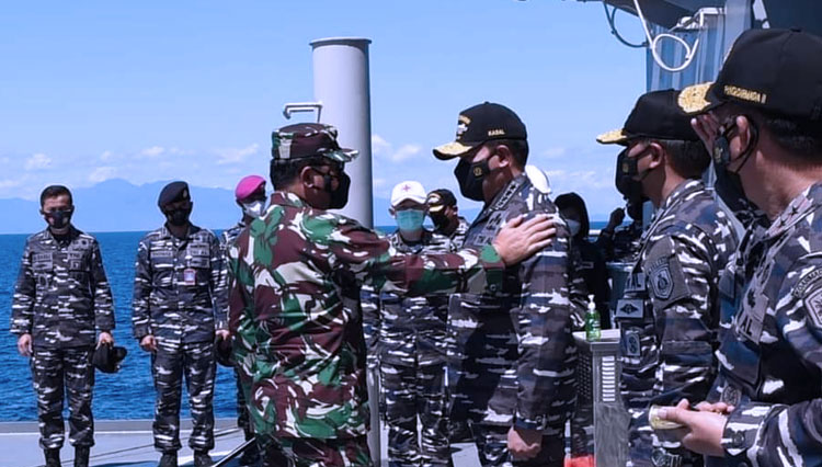 Para tim TNI terus mengupayakan pencarian Kapal Selam KRI Nanggala 402 yang tenggelam di perairan Bali. (FOTO: Puspen TNI)