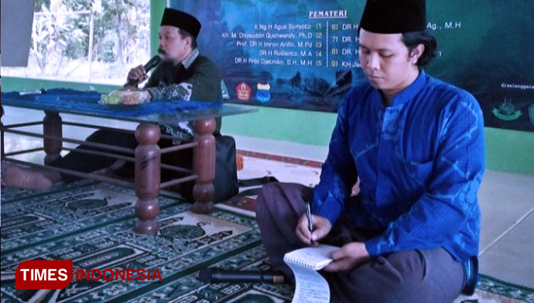KH Agus Sunyoto, Sosok Sejarawan yang Mewakafkan Banyak Masjid di Nusantara