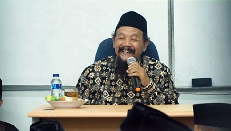 Sejarawan KH Agus Sunyoto meninggal dunia. (Foto: laduni)