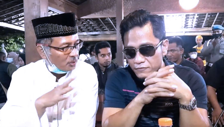 Rektor UIN Maliki Malang, Prof Abdul Haris saat berbincang dengan Gus Miftah. (Foto: tangkapan layar)
