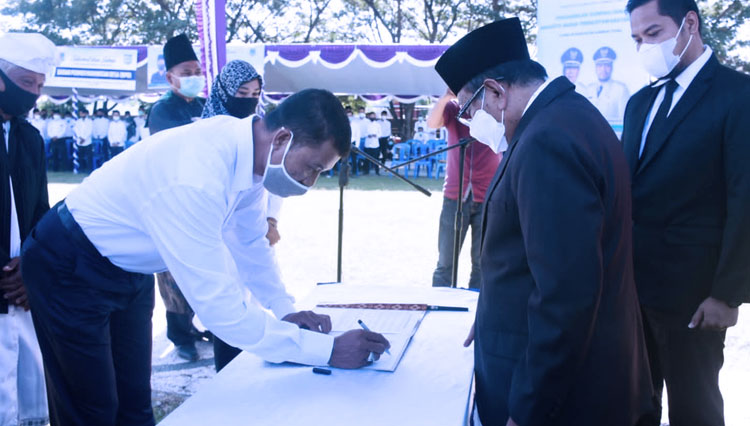 Suasana pelantikan anggota  Badan Permusyawaratan Desa (BPD) terpilih se-Kabupaten Lombok Utara. (FOTO: HumasPro KLU)