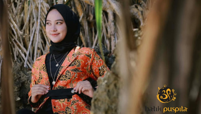 Batik Puspita Pacitan selalu menghadirkan desain baru yang cocok dipilih ubtuk berbabgi kalangan usia. (Foto: Batik Puspita For TIMES Indonesia)