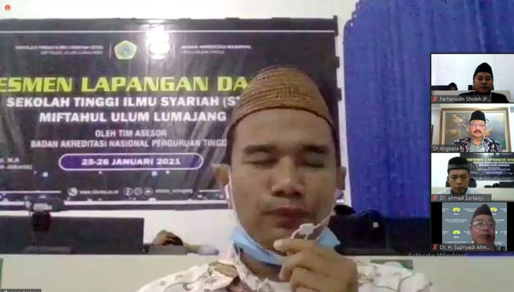 Ketua STISMU Lumajang Syarqowi SPdI MA dalam kegiatan daring Syiar Ramadhan. (Foto-foto: STISMU Lumajang for TIMES Indonesia)