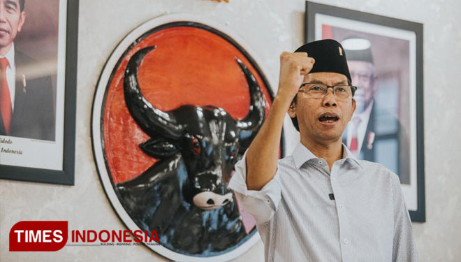 Ketua DPC PDIP Surabaya Adi Sutarwijono dalam momen Hardiknas 2021. (FOTO: PDIP for Times Indonesia) 