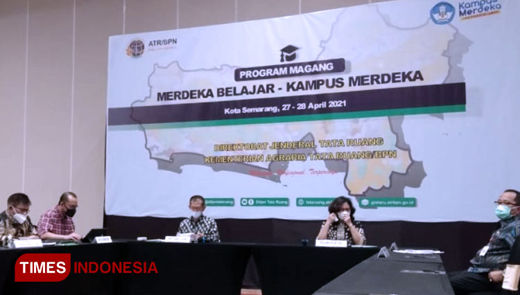 Perwakilan Prodi PWK ITNY mengikuti rapat koordinasi (rakor) dengan Kementerian ATR/BPN RI di Hotel Gumaya Kota Semarang pada akhir April lalu. (FOTO: AJP TIMES Indonesia)