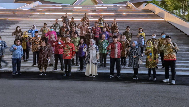 Para anggota DPRD Kota Malang saat berkunjung dan belajar ke Wakil Ketua MPR RI Ahmad Basarah di Jakarta. (Foto: Dok. MPR RI for TIMES Indonesia)