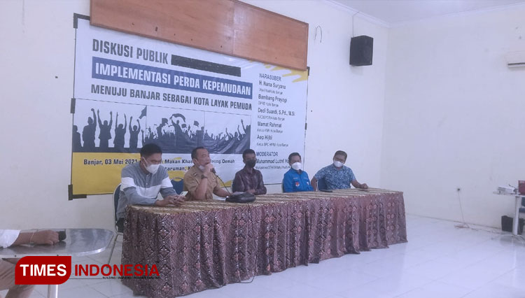 Wakil Wali Kota Banjar bersama para narasumber lainnya saat diskusi publik (Foto: Susi/TIMES Indonesia)