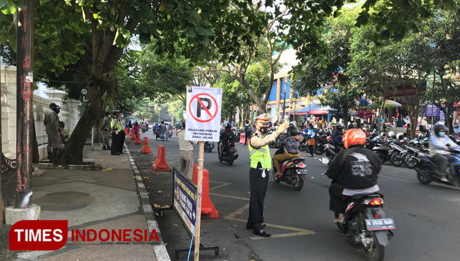 Suasana Parkir di Depan Mal Ramayana usai ditertibkan oleh Dishub Kota Malang, Senin (3/5/2021). (Foto: Rizky Kurniawan Pratama/TIMES Indonesia)