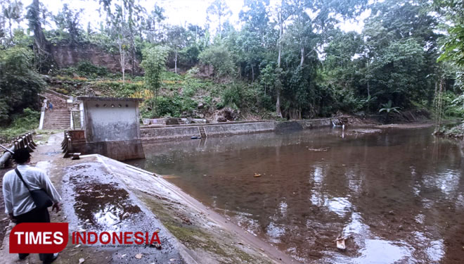 Some area at Kalongan Waterfall Banyuwangi are being renovated. (PHOTO: Agung Sedana/TIMES Indonesia)