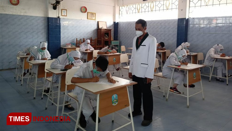 Siswa Teknologi Laboratorium Medik SMK Muhammadiyah 2 Sumberrejo, Bojonegoro, banyak yang menghasilkan prestasi membanggakan. (Foto-foto: SMK Muhammadiyah 2 Sumberrejo for TIMES Indonesia)