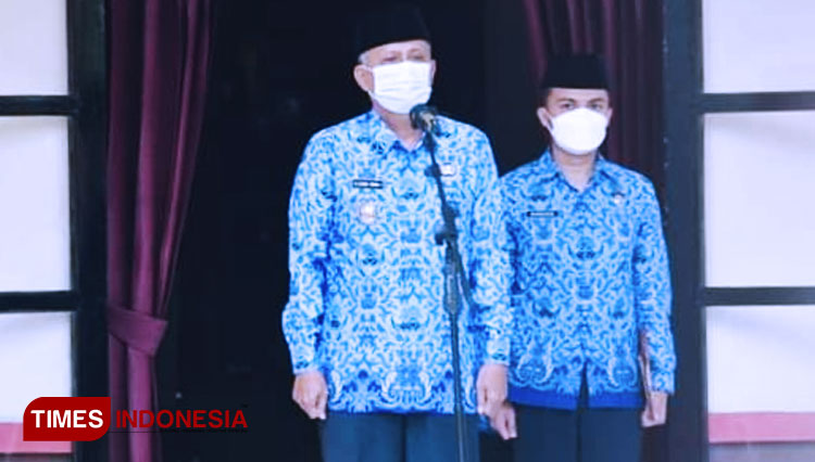 Wakil Bupati Pangandaran Ujang Endin Indrawan memberi motivasi proses belajar di masa pandemi Covid-19 (FOTO: Syamsul Ma'arif/TIMES Indonesia)