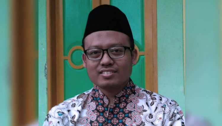 Alumni Sastra Inggris UIN Malang Jadi Imam Masjid di UEA