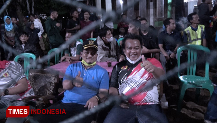 Kehadiran bupati dan sejumlah pejabat pemkab hangatkan Turnamen Volly Ball di Merden, Banjarnegara  (FOTO : KONI Banjarnegara For TIMES Indonesia)