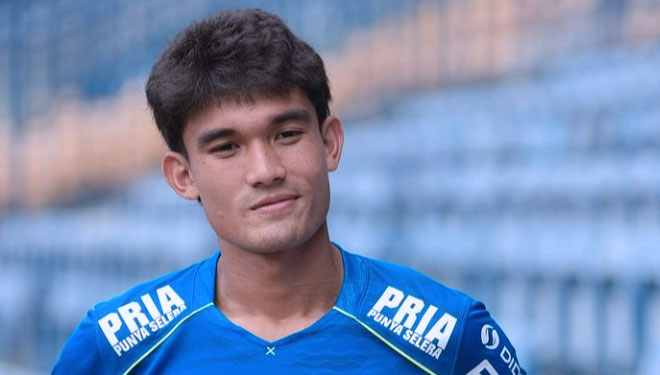 Pemain Persib Bandung Ini Pilih Tidak Mudik dan Bersilaturahmi  Dengan Keluarga Via Online