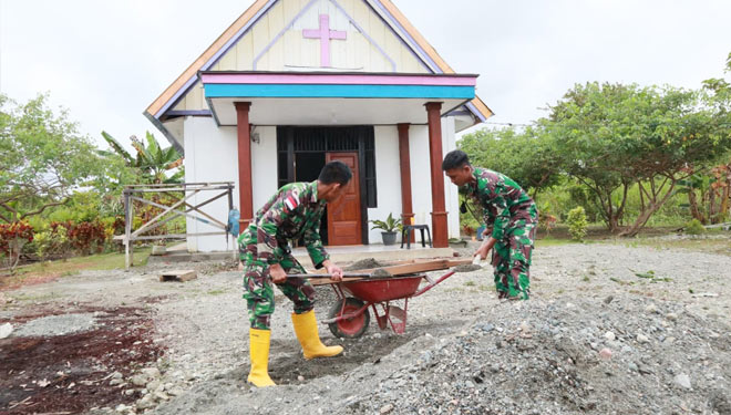 Satgas Pamtas Yonif 403/Wirasada Pratista Bangun GBI Yaka Pemulihan Di ...