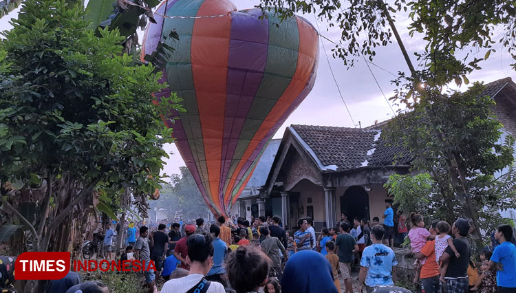 Balon Udara di Jogoroto Jombang a