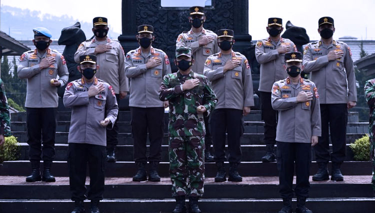 Kunjungi Sespim Lemdiklat Polri, Panglima TNI dan Kapolri Serahkan Bantuan Mobil Operasional