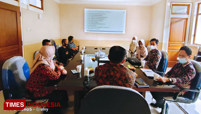 Audiensi pengirus HIPMI Kabupaten Madiun dengan DPM-PTSP. (Foto: HIPMI Madiun/TIMES Indonesia)